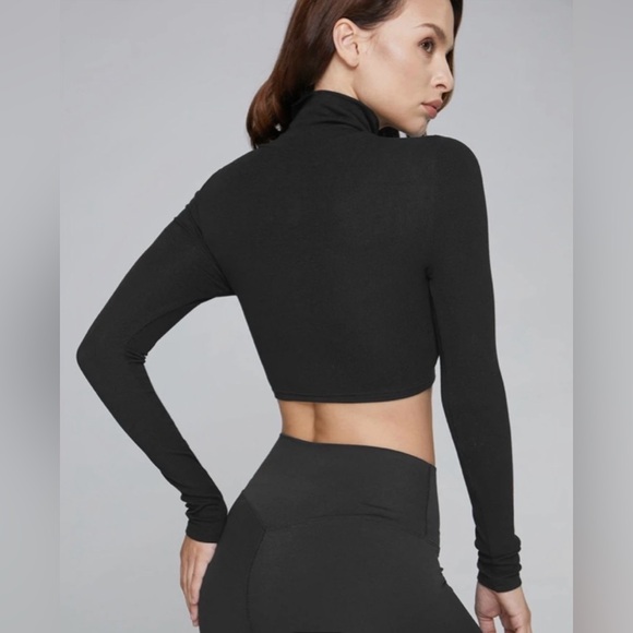 Cropped Long Sleeve Turtleneck - Picture 5 of 6